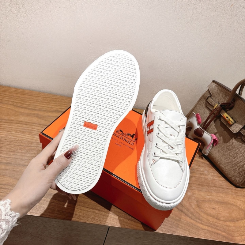 H**me5 sneaker